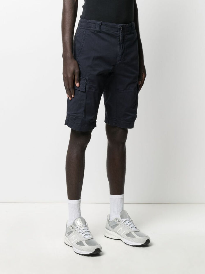 C.P. COMPANY Bermuda Cargo Shorts Navy - MAISONDEFASHION.COM