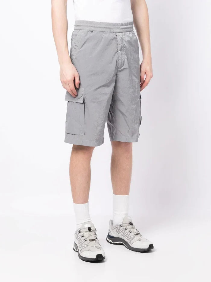 C.P. COMPANY Logo-plaque cargo shorts Grey - MAISONDEFASHION.COM