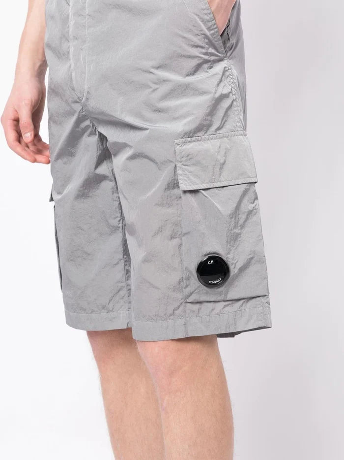 C.P. COMPANY Logo-plaque cargo shorts Grey - MAISONDEFASHION.COM