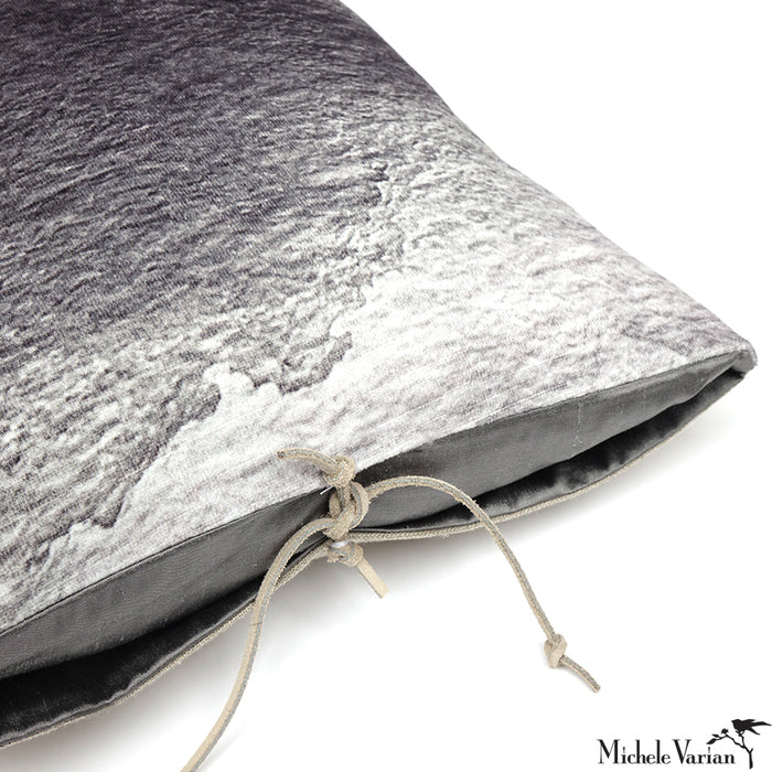 Printed Velvet Pillow Smudge Carbon 22x22
