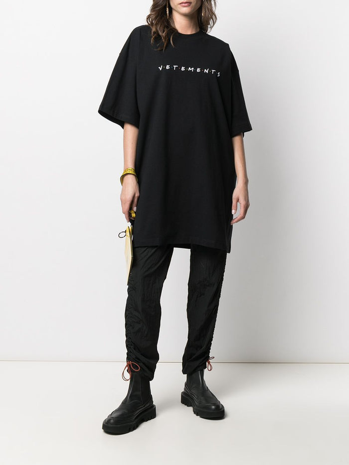 VETEMENTS Friendly Logo-Embroidered T-shirt Black - Maison De Fashion