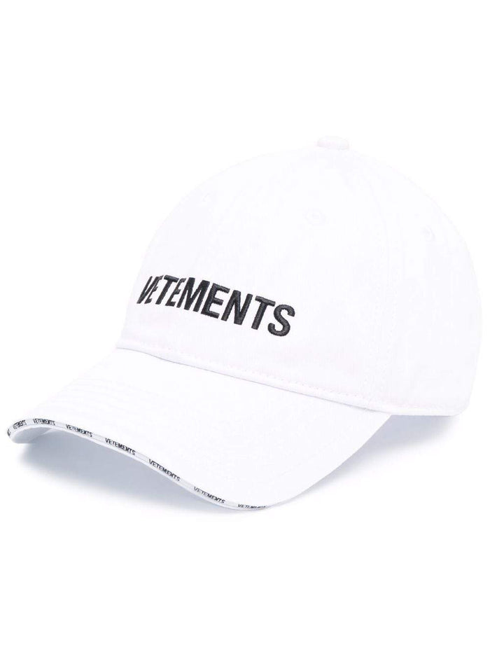 VETEMENTS Logo Cap White - MAISONDEFASHION.COM