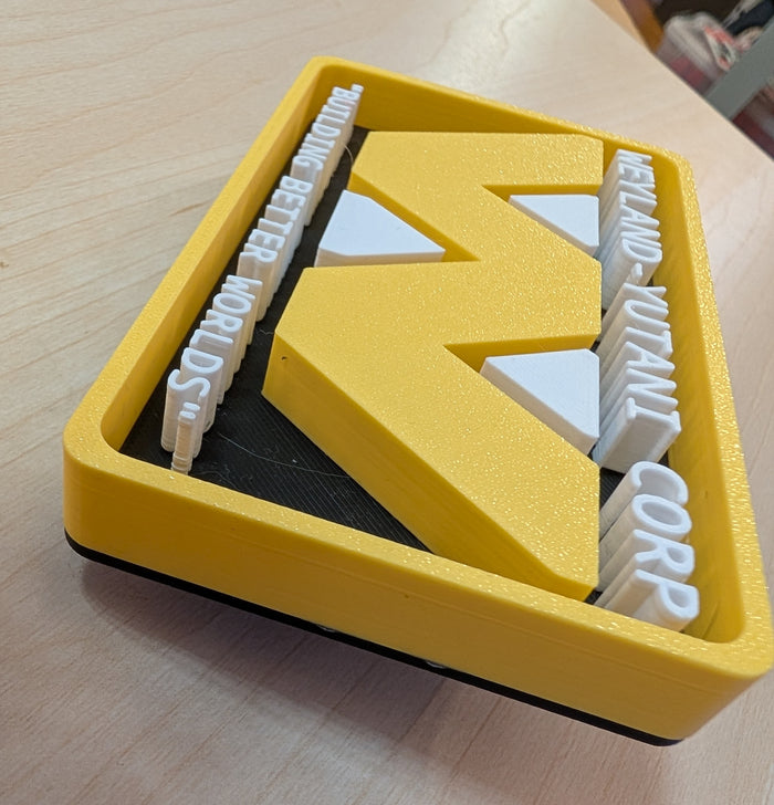 Weyland-Yutani Corp Building Better Worlds (Alien) Logo: Desk Paper Weight/Pop Art 14 x 8.5 x 4.5 cm